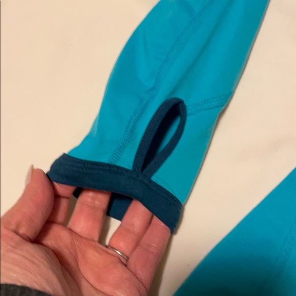 🐝 Nike Dryfit running top - Picture 3 of 6